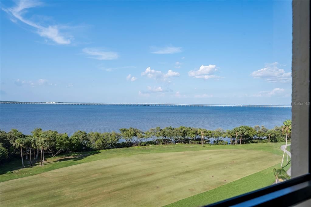 For Sale: $175,000 (1 beds, 2 baths, 850 Square Feet)