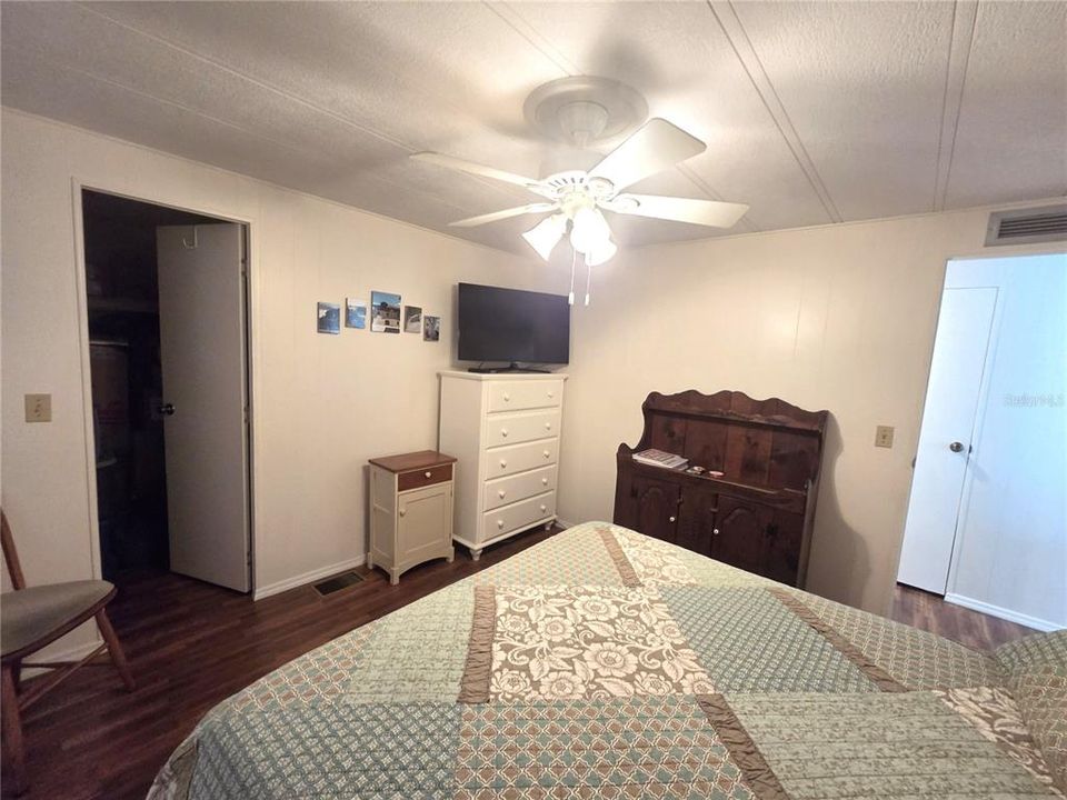 En Venta: $164,800 (2 camas, 2 baños, 1325 Pies cuadrados)