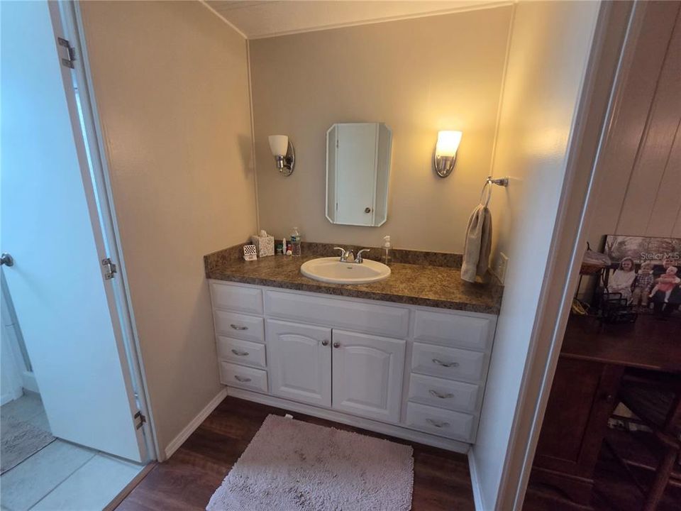 En Venta: $164,800 (2 camas, 2 baños, 1325 Pies cuadrados)