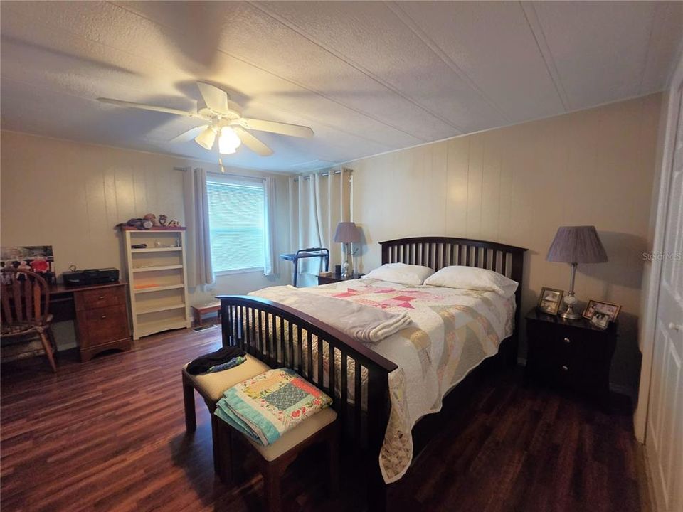 En Venta: $164,800 (2 camas, 2 baños, 1325 Pies cuadrados)