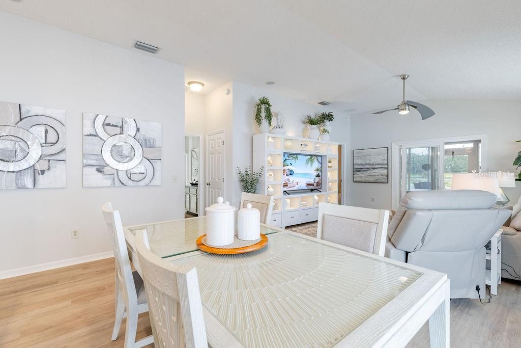 En Venta: $425,000 (3 camas, 2 baños, 1476 Pies cuadrados)