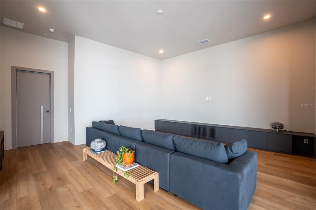 En Venta: $3,390,000 (5 camas, 5 baños, 4874 Pies cuadrados)