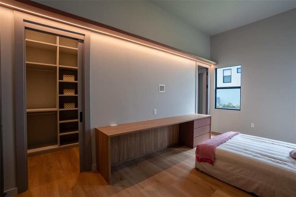 En Venta: $3,390,000 (5 camas, 5 baños, 4874 Pies cuadrados)