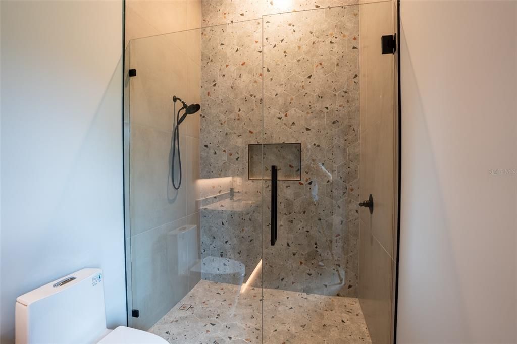 En Venta: $3,390,000 (5 camas, 5 baños, 4874 Pies cuadrados)