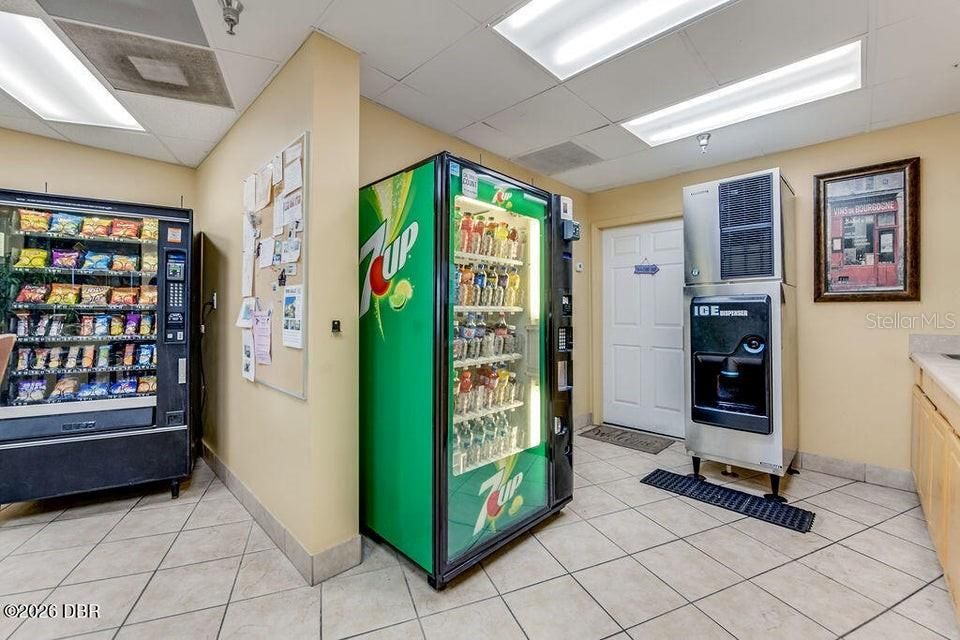 На продажу: $196,000 (1 спален, 1 ванн, 399 Квадратных фут)
