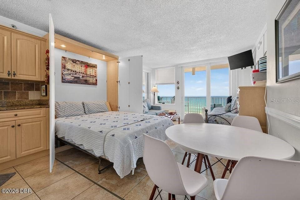 На продажу: $196,000 (1 спален, 1 ванн, 399 Квадратных фут)
