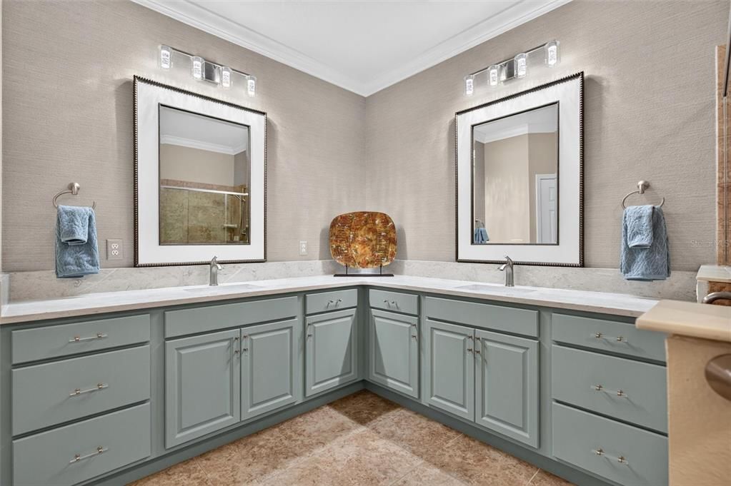 For Sale: $640,000 (3 beds, 2 baths, 2036 Square Feet)