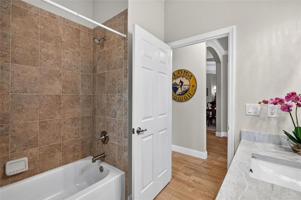 For Sale: $640,000 (3 beds, 2 baths, 2036 Square Feet)