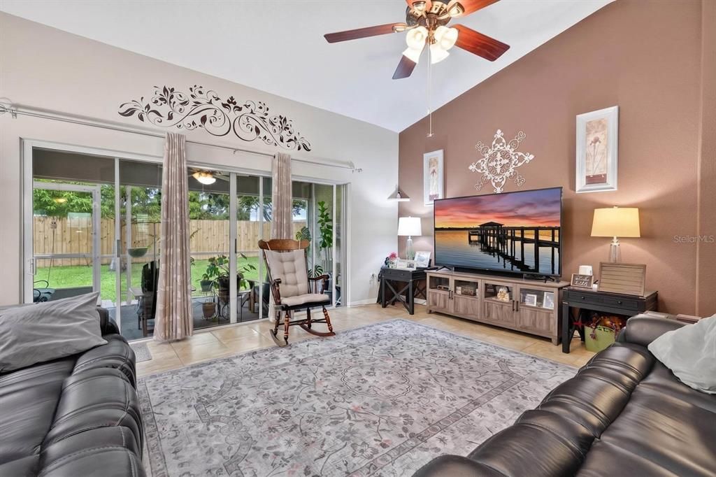 For Sale: $415,000 (4 beds, 2 baths, 2208 Square Feet)