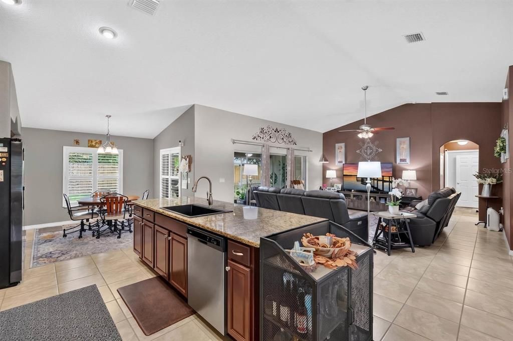 For Sale: $415,000 (4 beds, 2 baths, 2208 Square Feet)