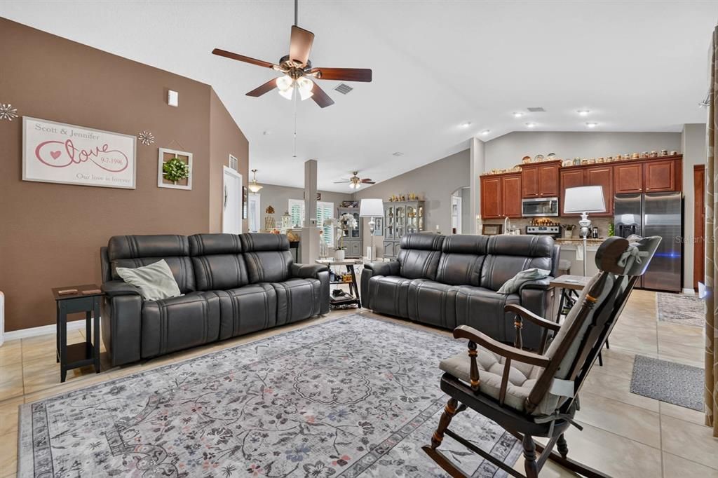 For Sale: $415,000 (4 beds, 2 baths, 2208 Square Feet)
