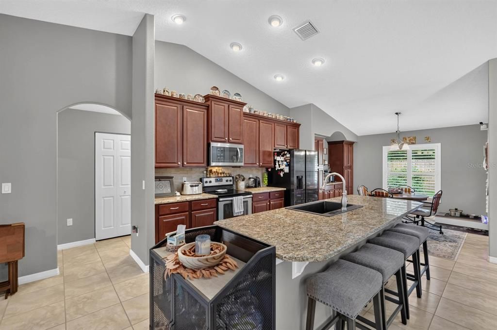 For Sale: $415,000 (4 beds, 2 baths, 2208 Square Feet)