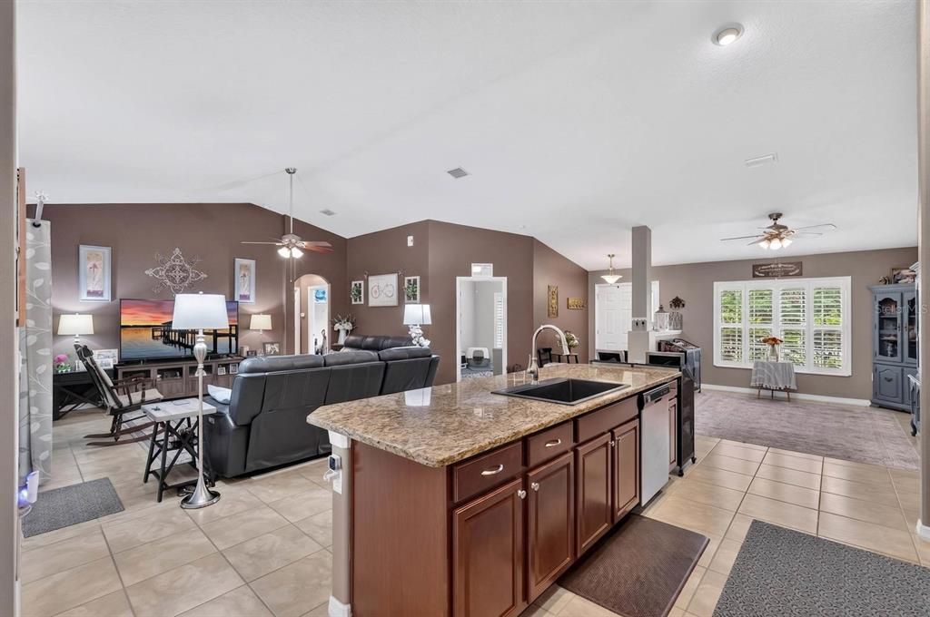 For Sale: $415,000 (4 beds, 2 baths, 2208 Square Feet)