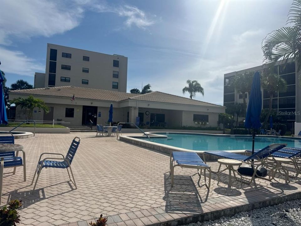 En Venta: $439,000 (2 camas, 2 baños, 1440 Pies cuadrados)