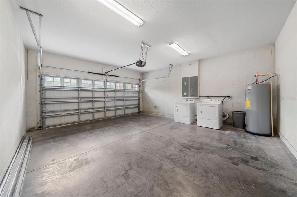 En Renta: $5,300 (8 camas, 6 baños, 4041 Pies cuadrados)
