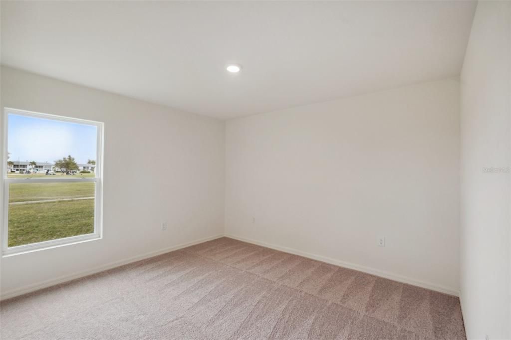 For Sale: $379,990 (4 beds, 2 baths, 2286 Square Feet)