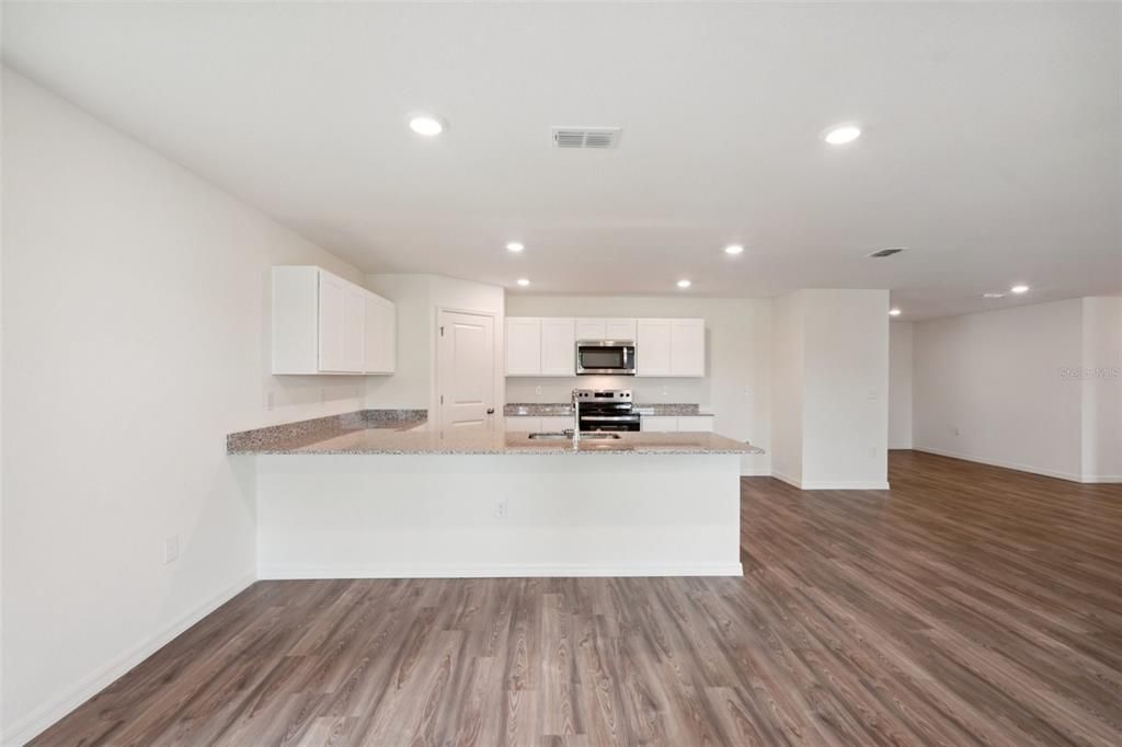 For Sale: $379,990 (4 beds, 2 baths, 2286 Square Feet)