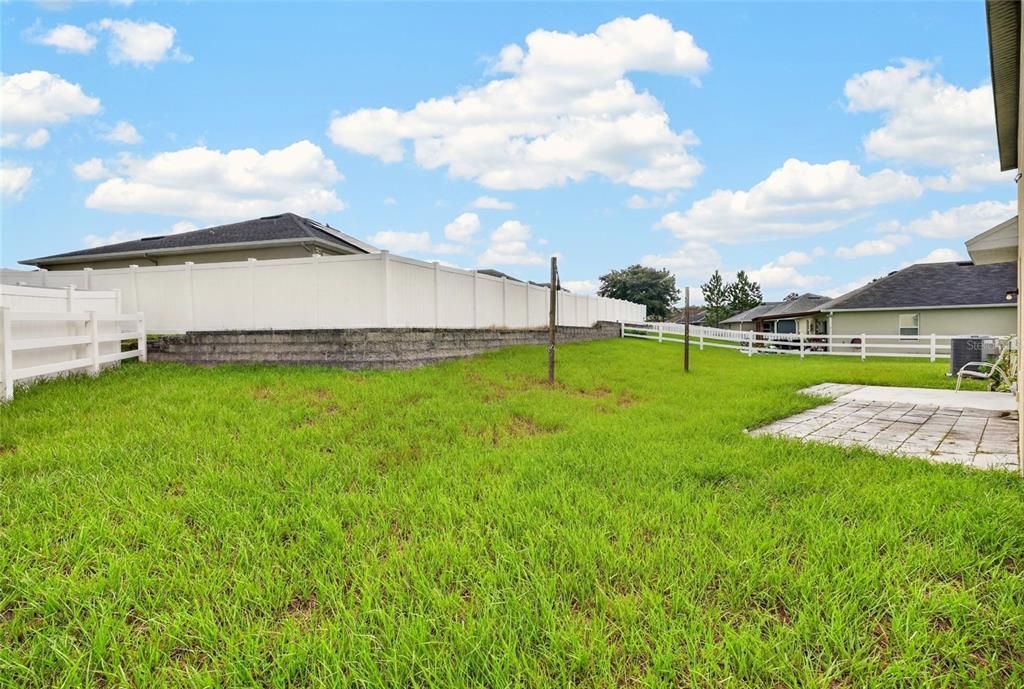 En Venta: $325,000 (4 camas, 2 baños, 2382 Pies cuadrados)