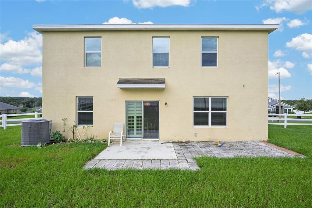 En Venta: $325,000 (4 camas, 2 baños, 2382 Pies cuadrados)