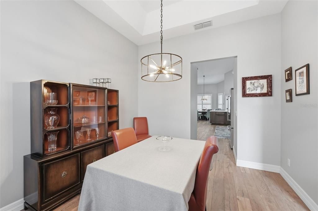 Activo con contrato: $630,000 (4 camas, 3 baños, 2590 Pies cuadrados)
