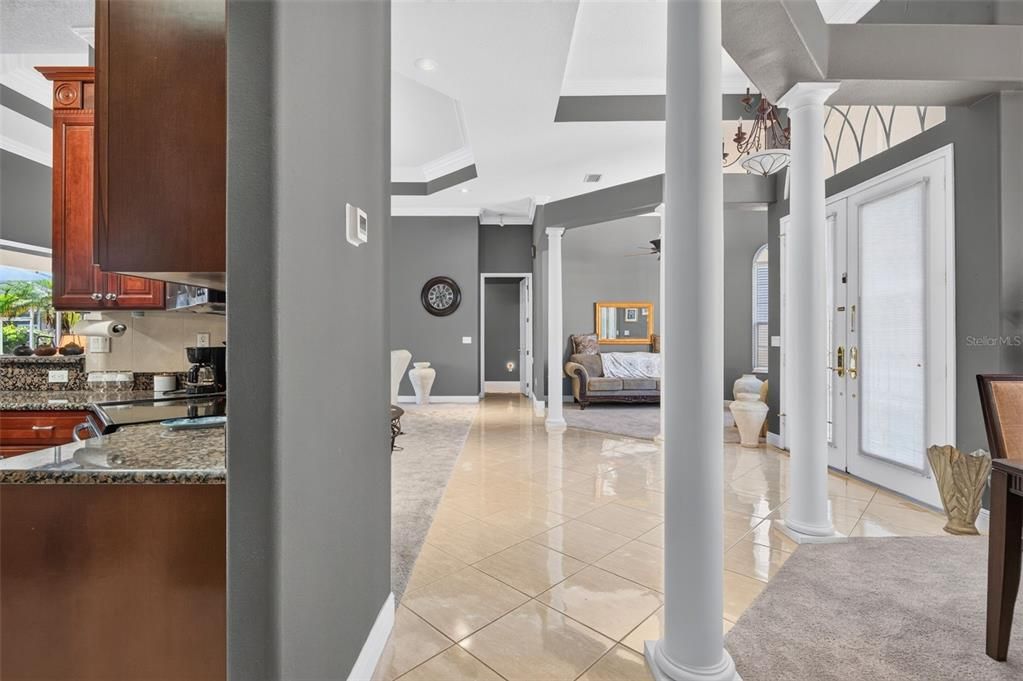 En Venta: $535,000 (3 camas, 3 baños, 2868 Pies cuadrados)