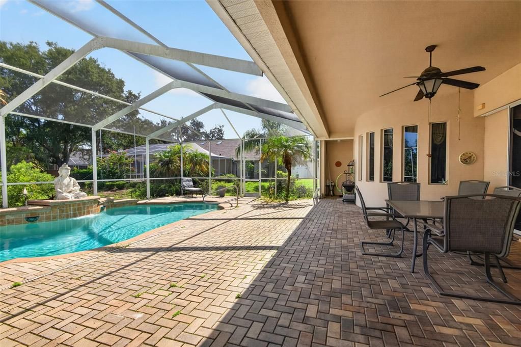 En Venta: $535,000 (3 camas, 3 baños, 2868 Pies cuadrados)