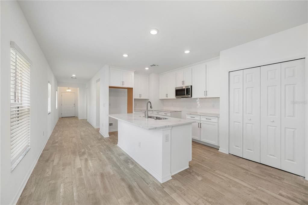 For Sale: $265,000 (3 beds, 2 baths, 1630 Square Feet)