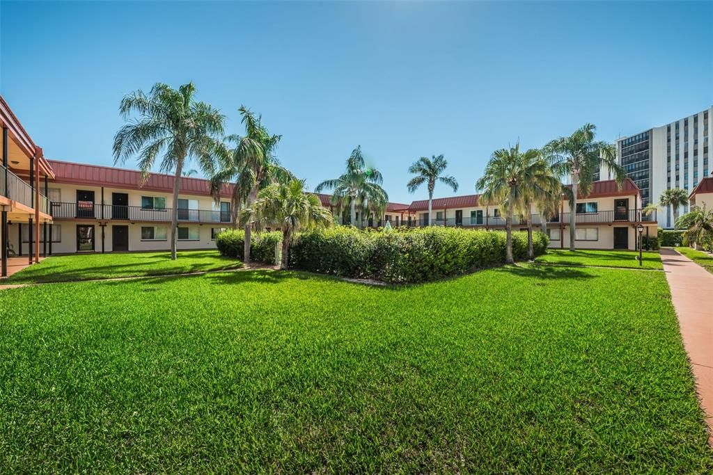 For Rent: $1,800 (1 beds, 1 baths, 645 Square Feet)
