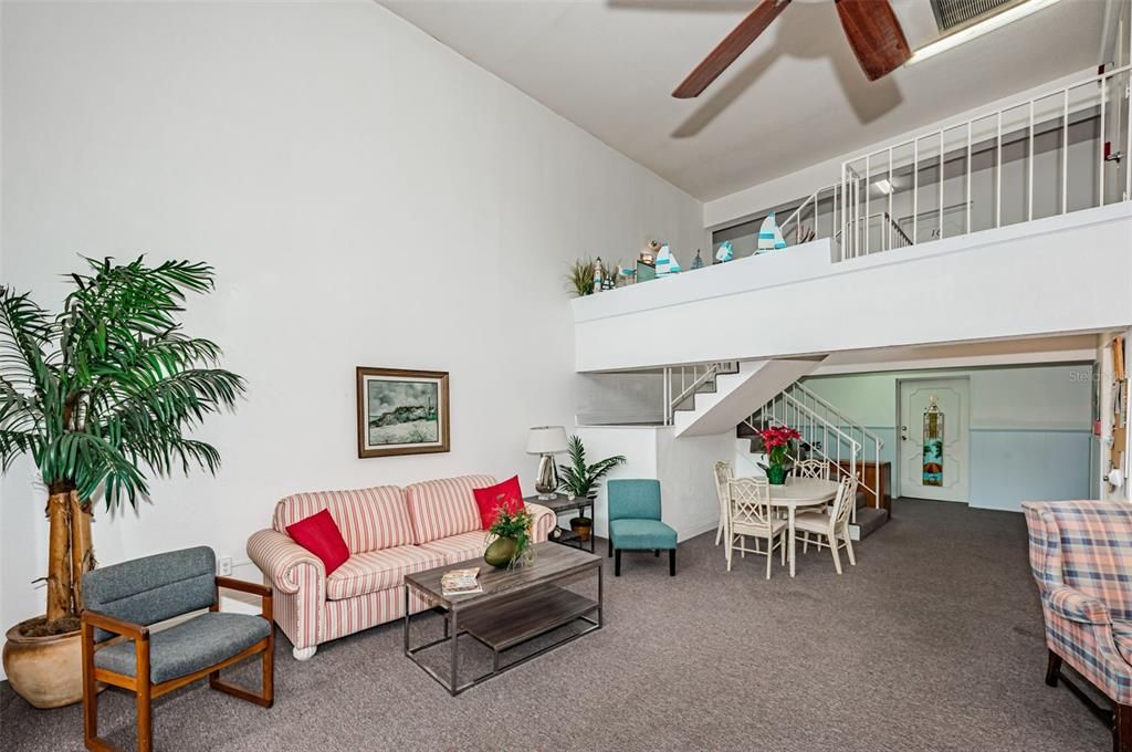 For Rent: $1,800 (1 beds, 1 baths, 645 Square Feet)