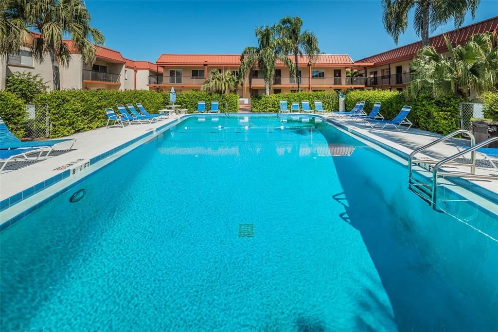 For Rent: $1,800 (1 beds, 1 baths, 645 Square Feet)