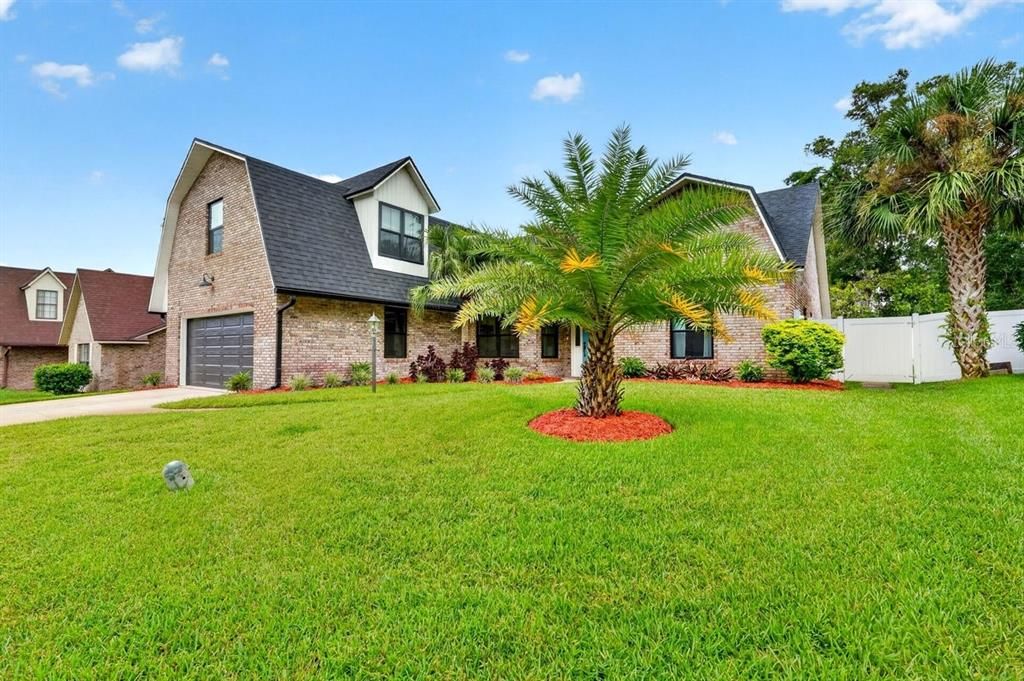 For Sale: $569,900 (4 beds, 3 baths, 2469 Square Feet)