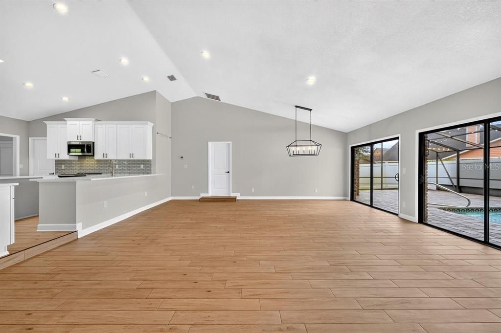 For Sale: $569,900 (4 beds, 3 baths, 2469 Square Feet)
