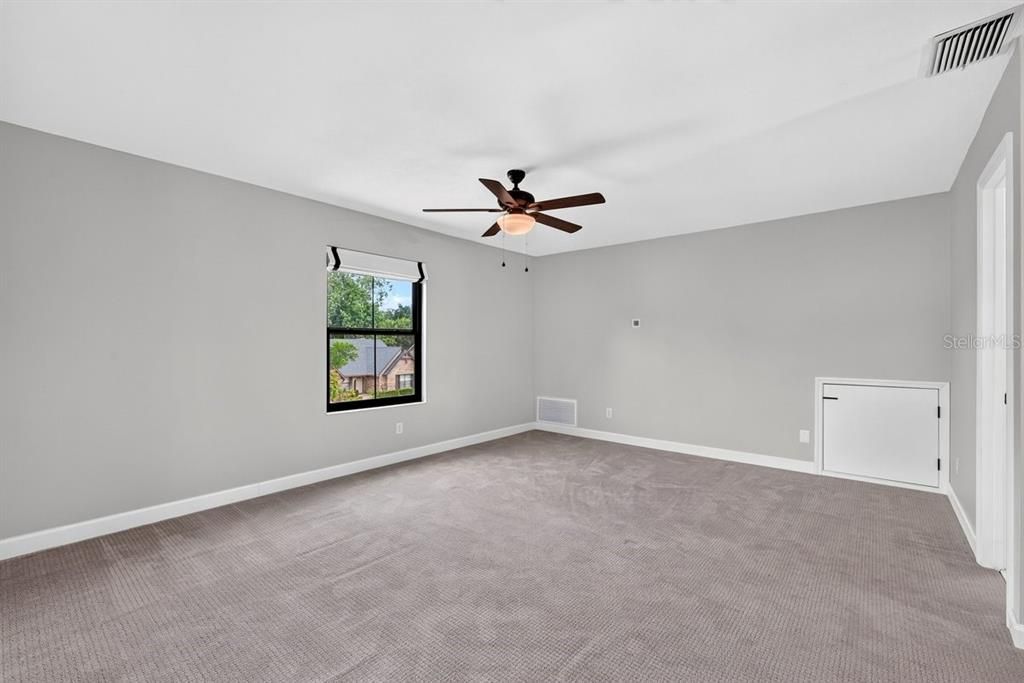 For Sale: $569,900 (4 beds, 3 baths, 2469 Square Feet)
