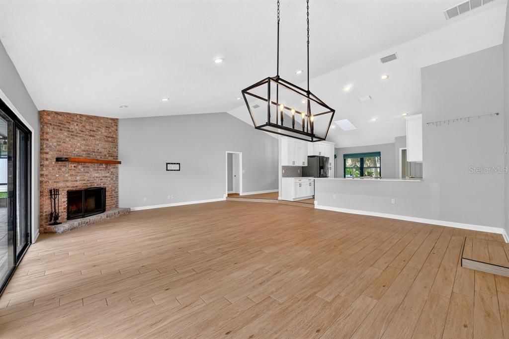 For Sale: $569,900 (4 beds, 3 baths, 2469 Square Feet)