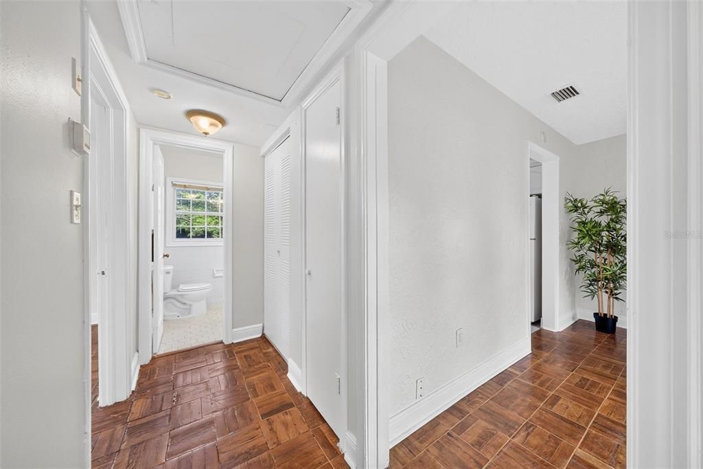 Activo con contrato: $299,000 (2 camas, 1 baños, 702 Pies cuadrados)