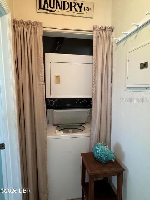Activo con contrato: $229,000 (2 camas, 1 baños, 675 Pies cuadrados)