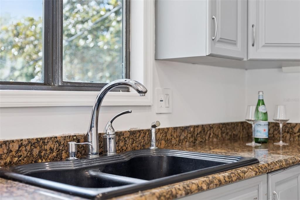 For Sale: $375,000 (4 beds, 2 baths, 2268 Square Feet)