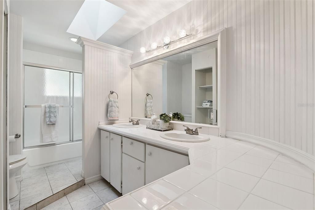 For Sale: $375,000 (4 beds, 2 baths, 2268 Square Feet)