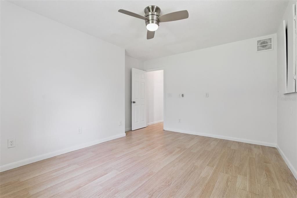 For Sale: $375,000 (4 beds, 2 baths, 2268 Square Feet)