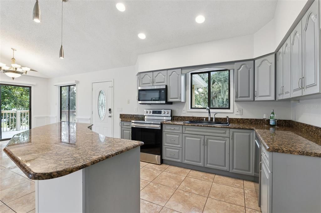 For Sale: $375,000 (4 beds, 2 baths, 2268 Square Feet)