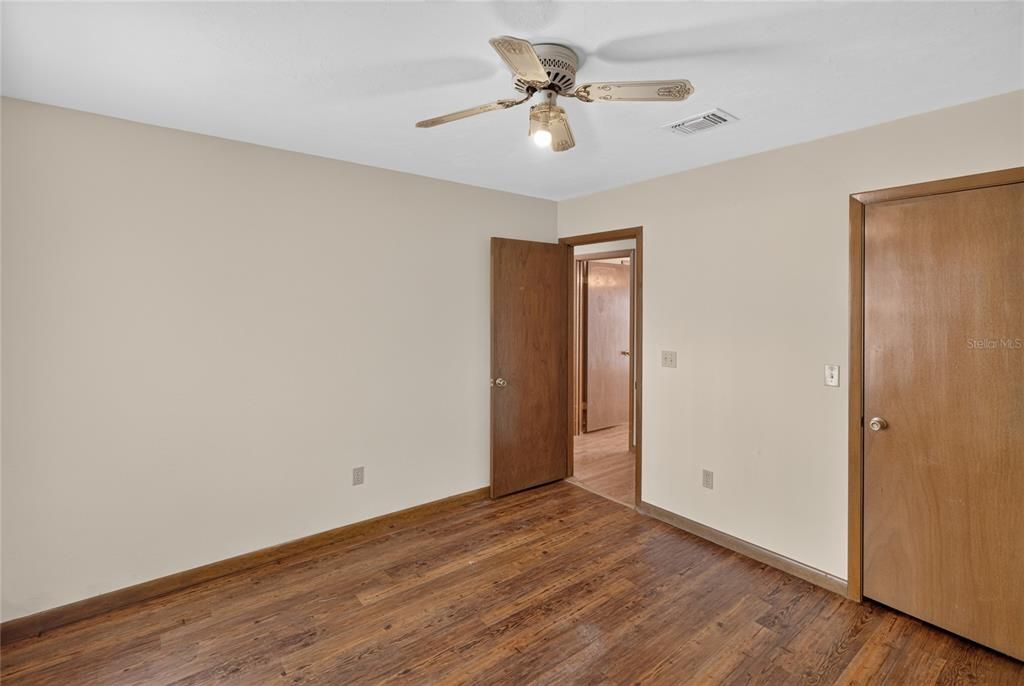 For Sale: $370,000 (3 beds, 2 baths, 2274 Square Feet)
