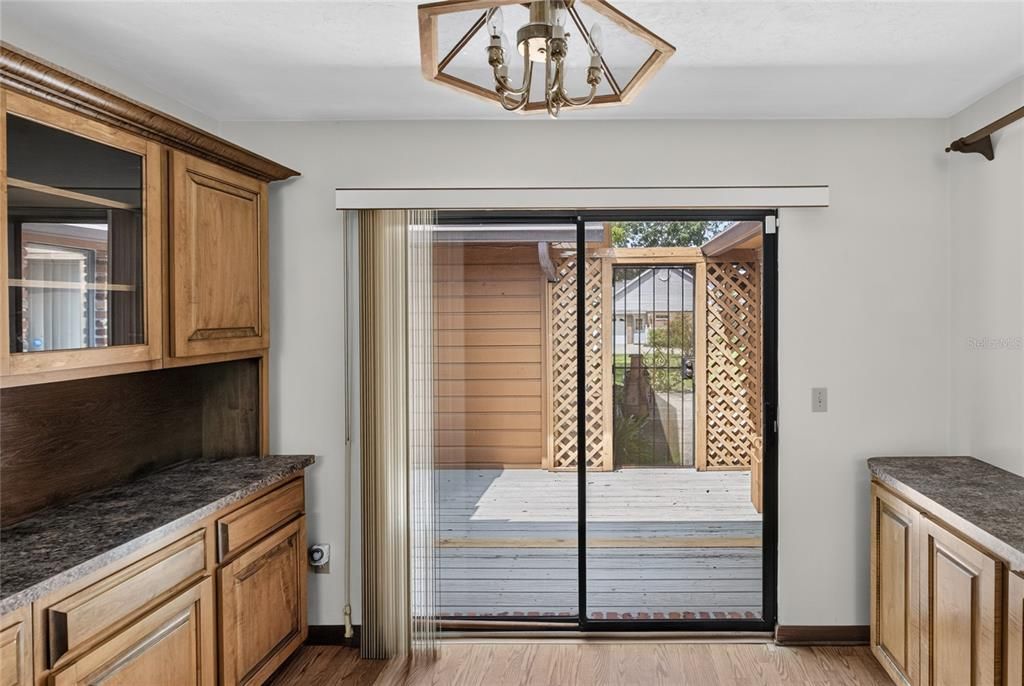 For Sale: $370,000 (3 beds, 2 baths, 2274 Square Feet)