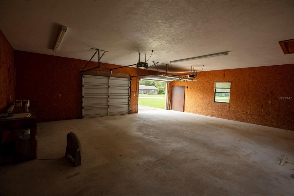 For Sale: $370,000 (3 beds, 2 baths, 2274 Square Feet)