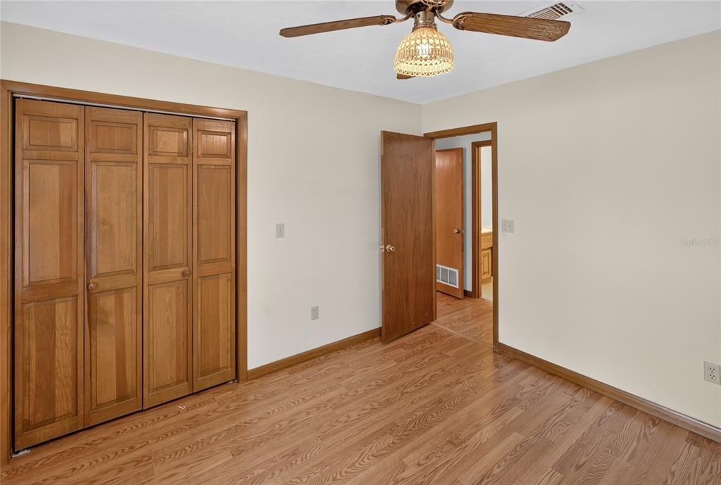 For Sale: $370,000 (3 beds, 2 baths, 2274 Square Feet)