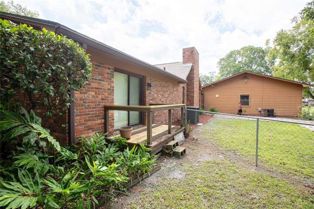 For Sale: $370,000 (3 beds, 2 baths, 2274 Square Feet)