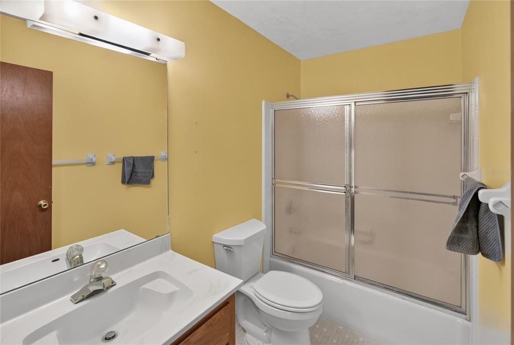 For Sale: $370,000 (3 beds, 2 baths, 2274 Square Feet)