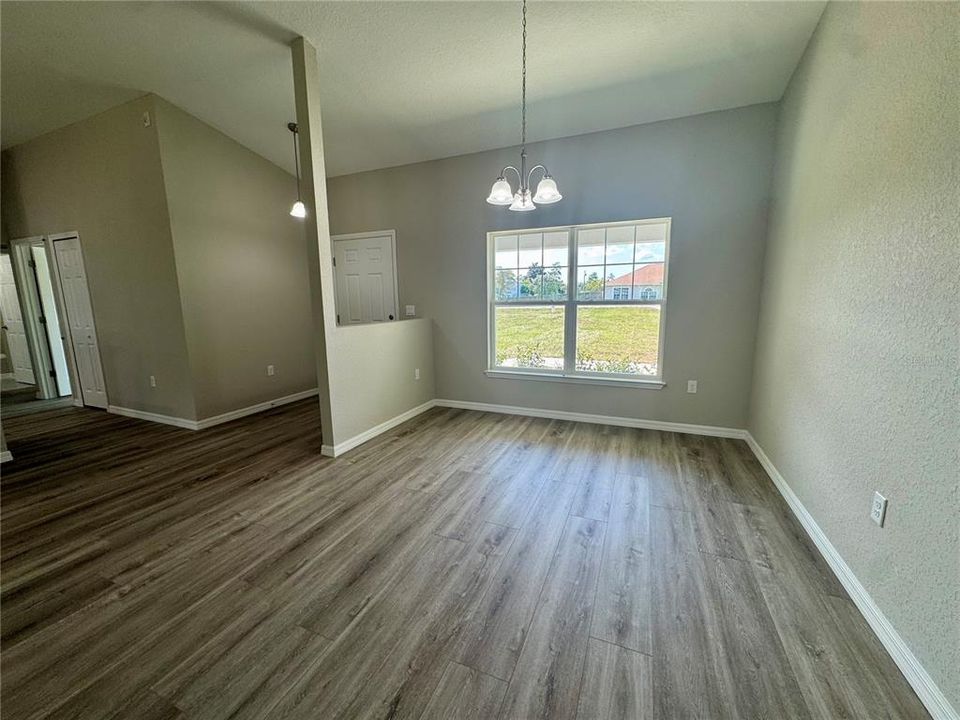 For Sale: $385,000 (3 beds, 2 baths, 1927 Square Feet)