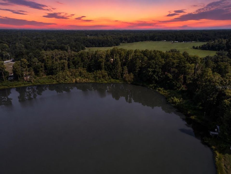 待售: $1,495,000 (5.01 acres)