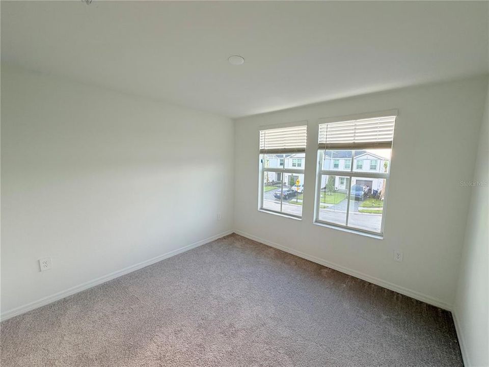 For Rent: $2,050 (3 beds, 2 baths, 1347 Square Feet)