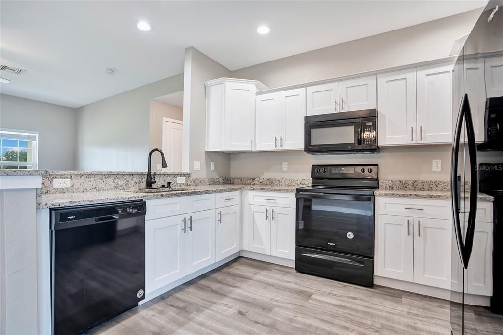 For Sale: $270,000 (3 beds, 2 baths, 1334 Square Feet)